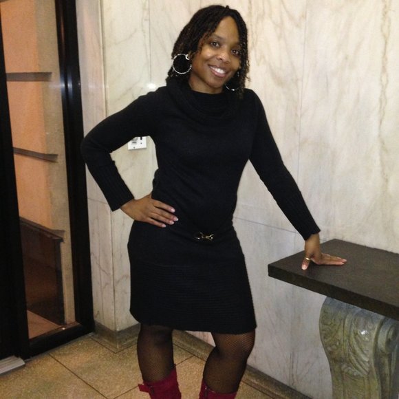 Meet your Posher, Veneissa of T-Shirt Addicts - Picture 1 of 11